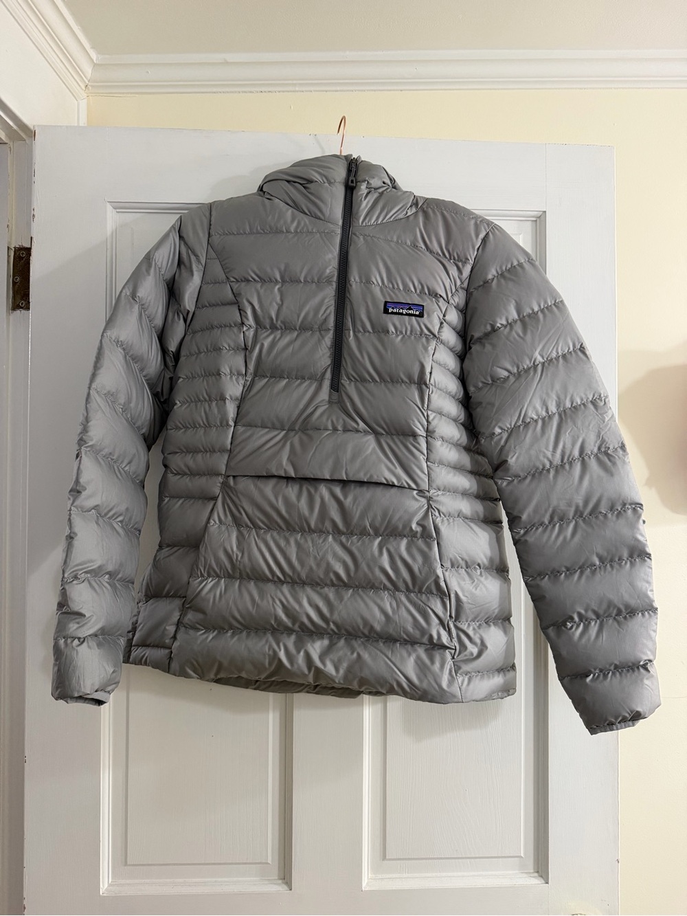 Patagonia Women's Down Sweater Hoody Pullover